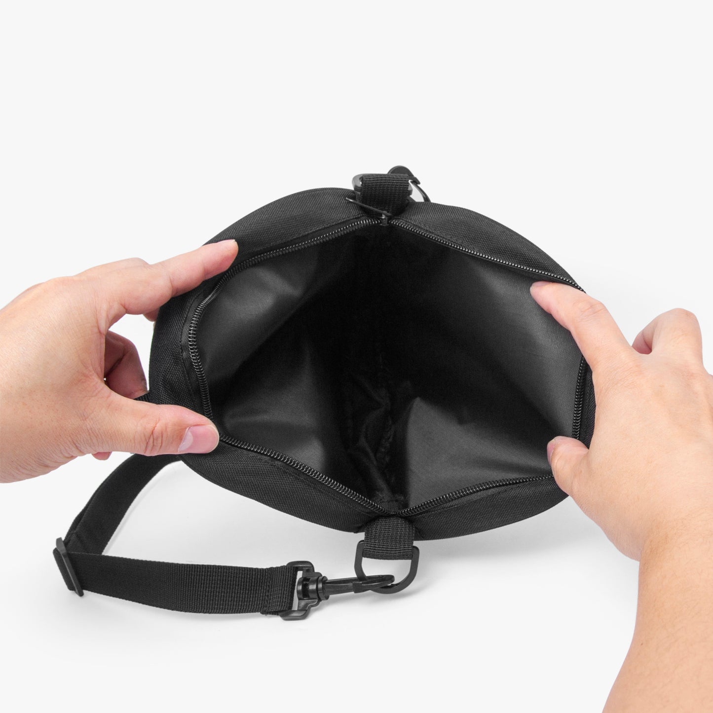 Ta tsonia ths zouglas - Round Satchel Bag