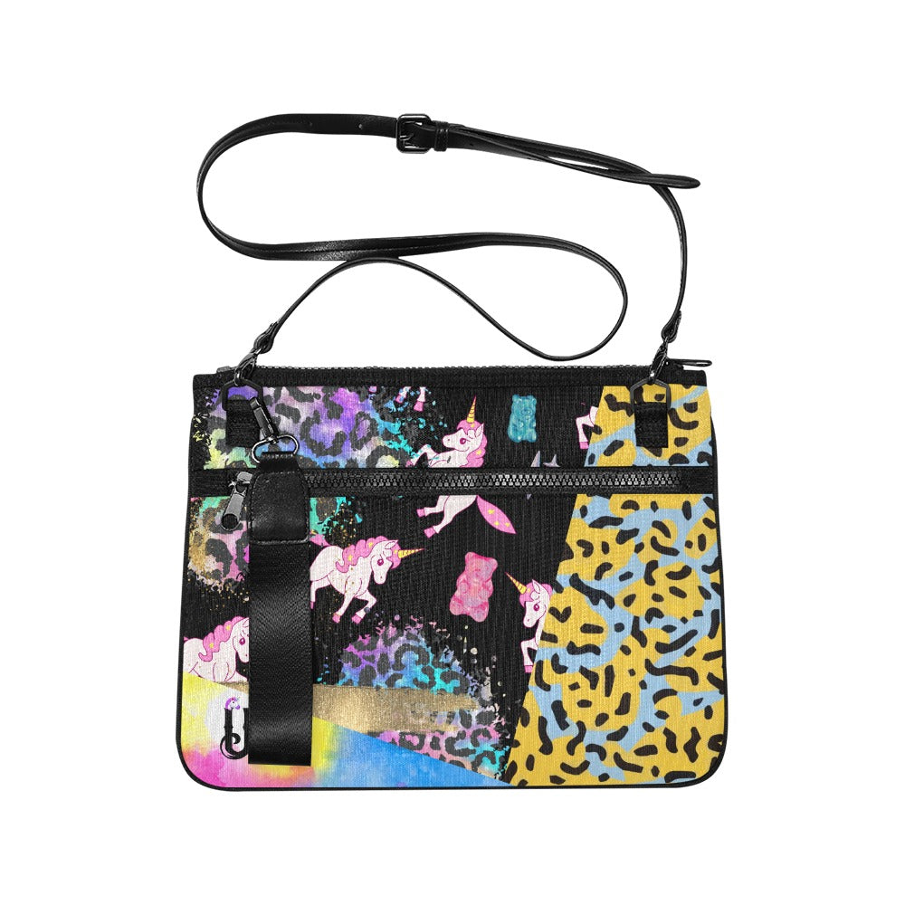 Animals print unicorn clutch bag.